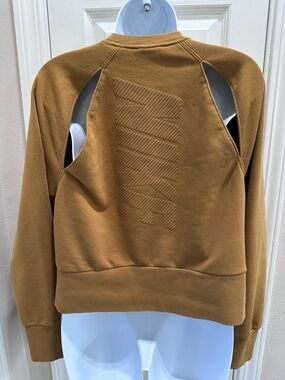 Nike Women's Mustard Crewneck Sweatshirt